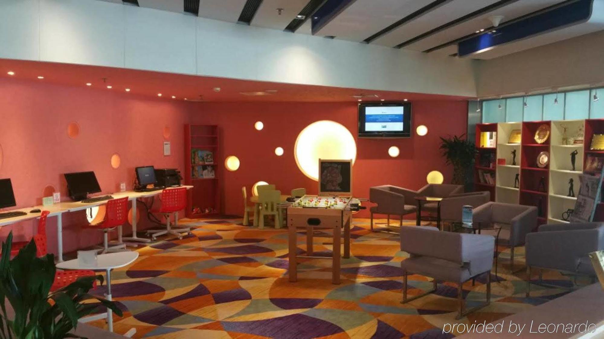 Holiday Inn Express Tianjin Binhai Экстерьер фото