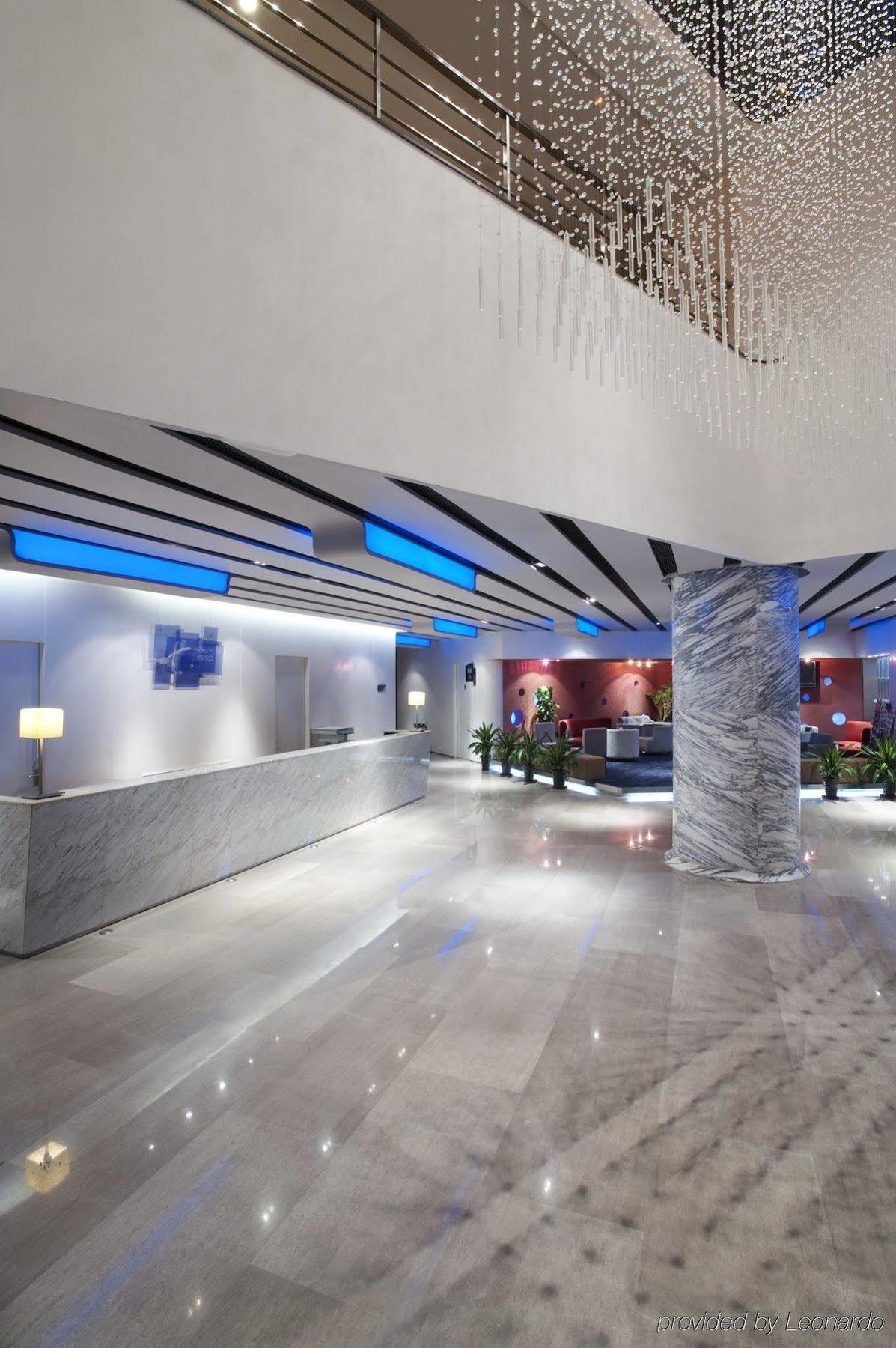 Holiday Inn Express Tianjin Binhai Экстерьер фото
