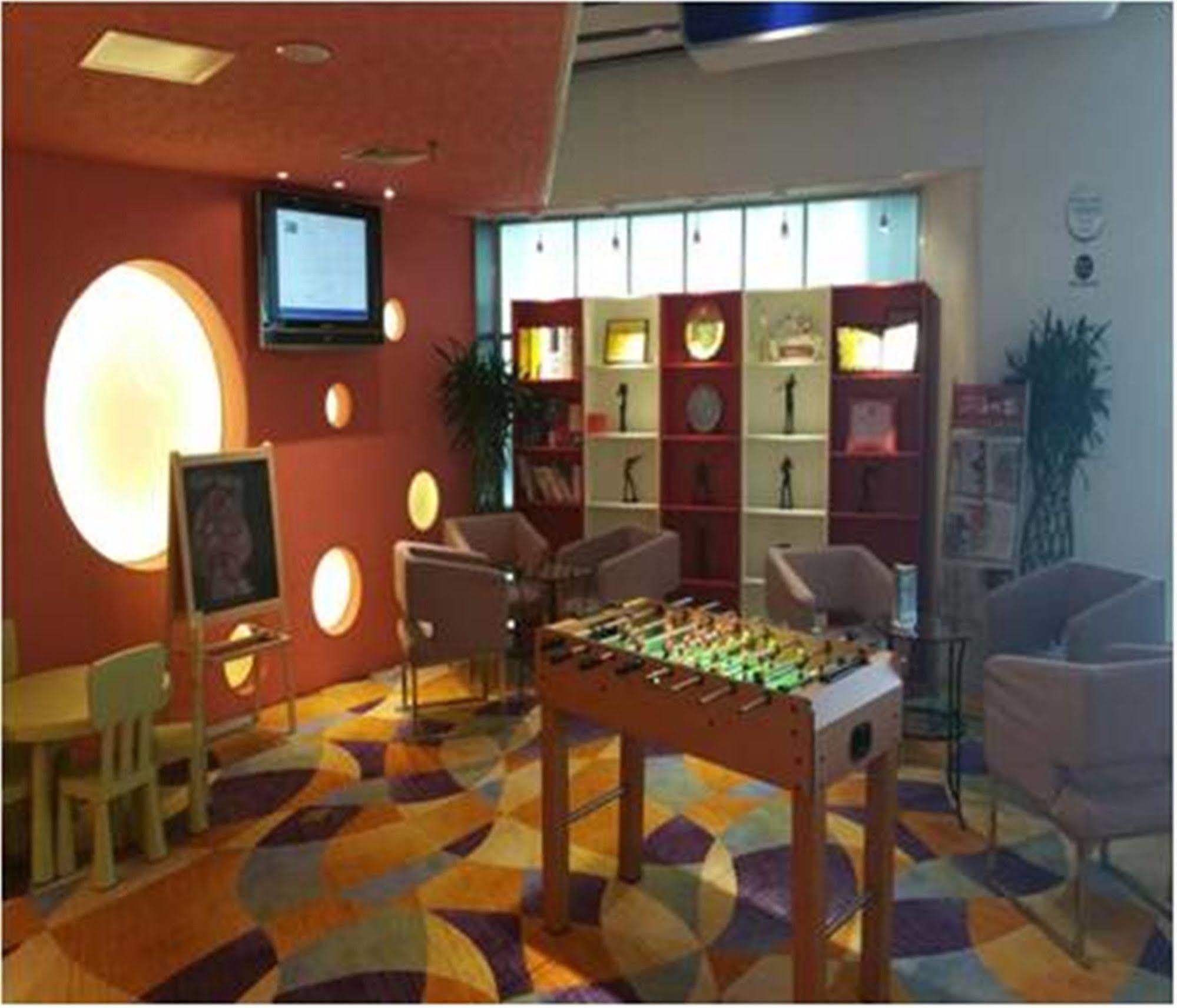 Holiday Inn Express Tianjin Binhai Экстерьер фото